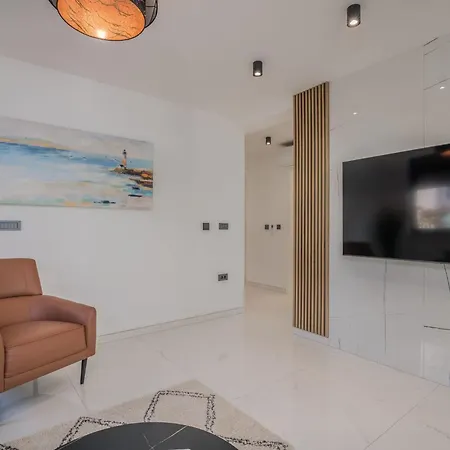 Bp Lux By Interhome Appartamento Njivice