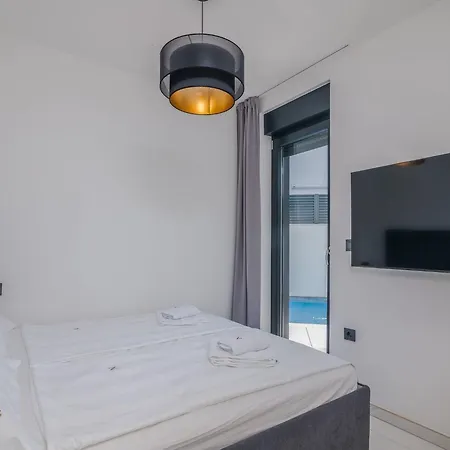 Apartment Bp Lux By Interhome Njivice