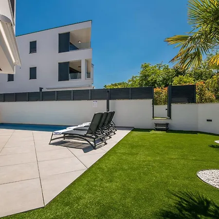Bp Lux By Interhome