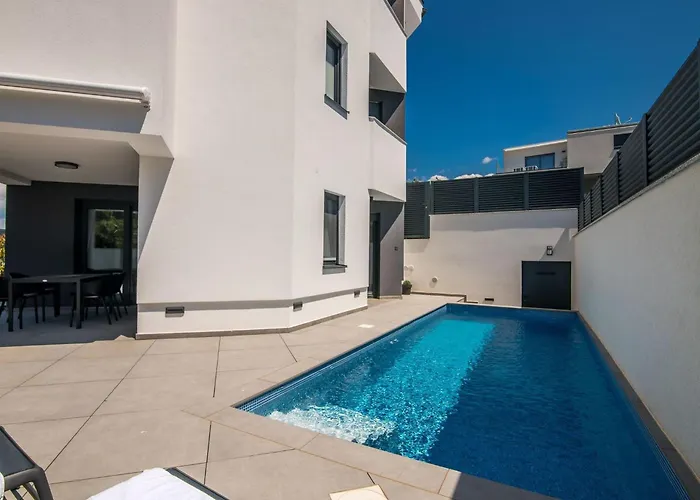 Bp Lux By Interhome *